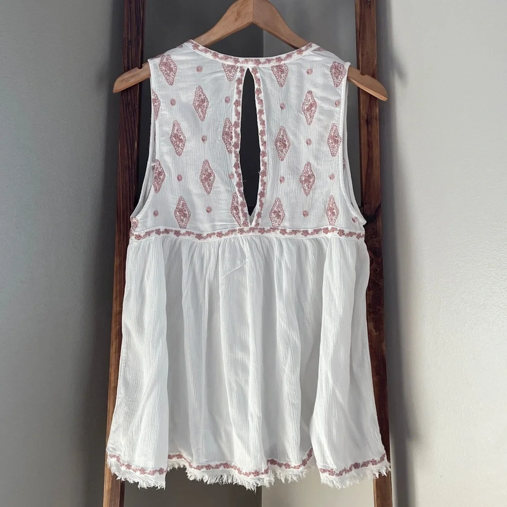 FREE PEOPLE SLEEVELESS DIAMOND
EMBROIDERED TOP - Picture 7 of 14